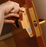 Locksmith Key Store Tampa, FL 813-778-0026 - new-locks-installation